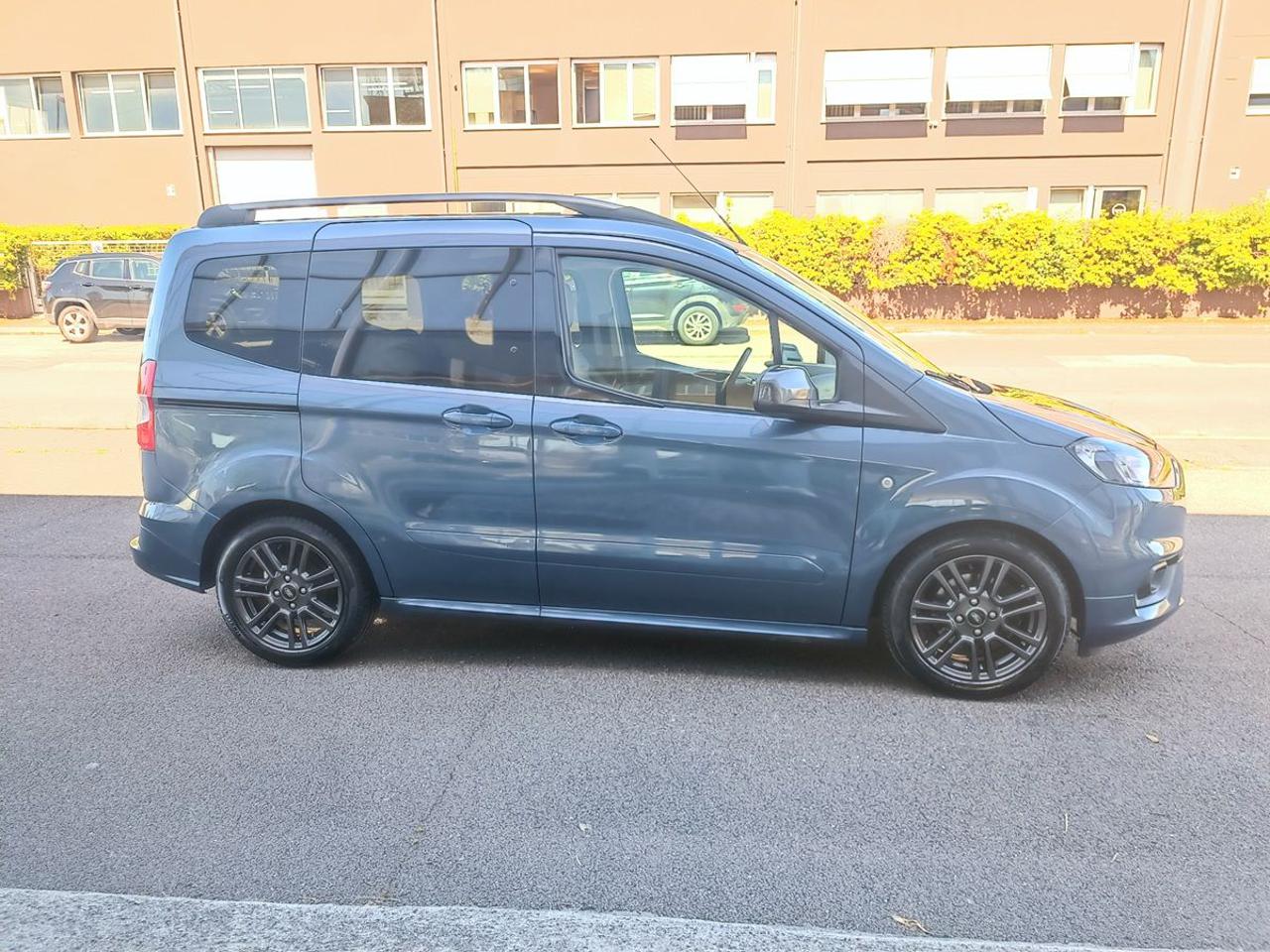 FORD Tourneo Courier 1.5 TDCI 100 CV S&S Sport - 26