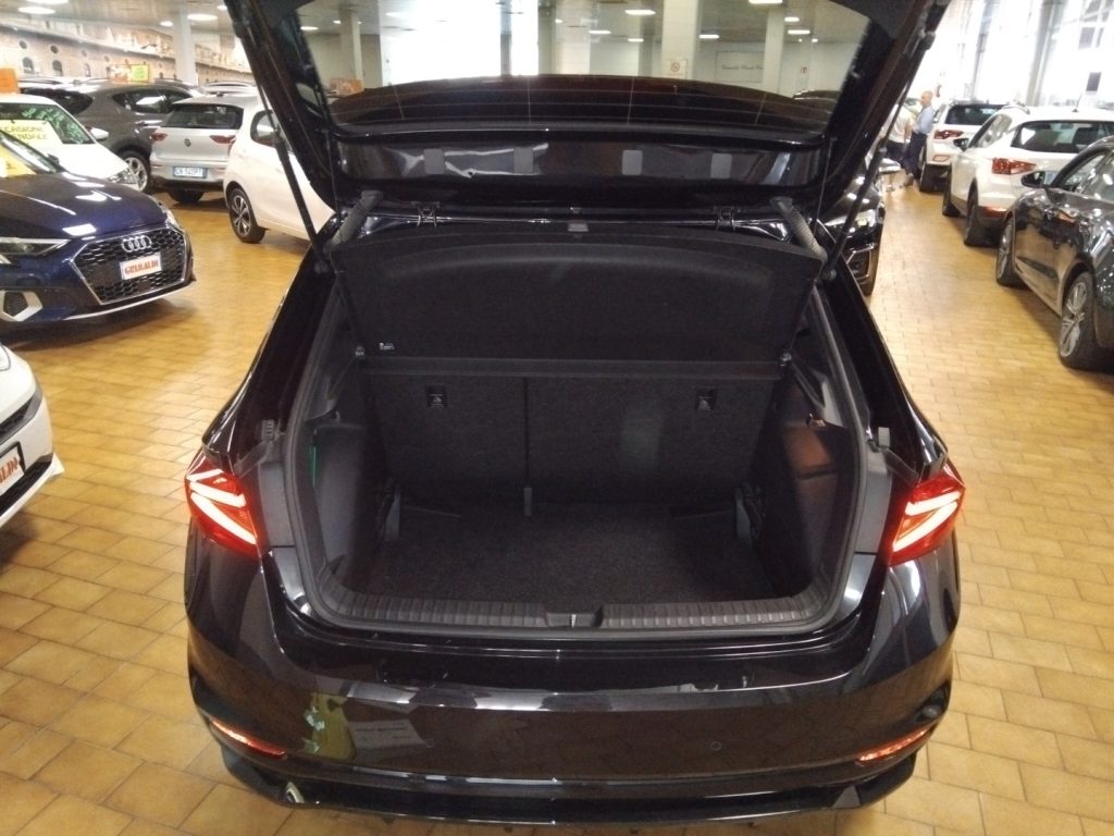 SKODA Fabia 1.0 MPI 80 CV Monte Carlo - 11
