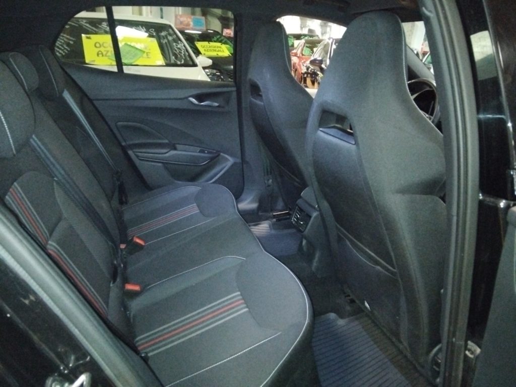 SKODA Fabia 1.0 MPI 80 CV Monte Carlo - 12