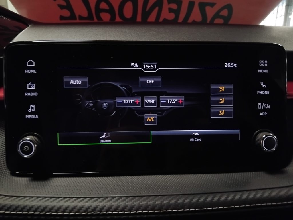 SKODA Fabia 1.0 MPI 80 CV Monte Carlo - 32