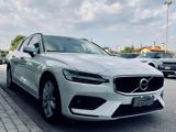Clicca per ingrandire V60 - B4 (d) Geartronic Momentum SENZA VINCOLI
