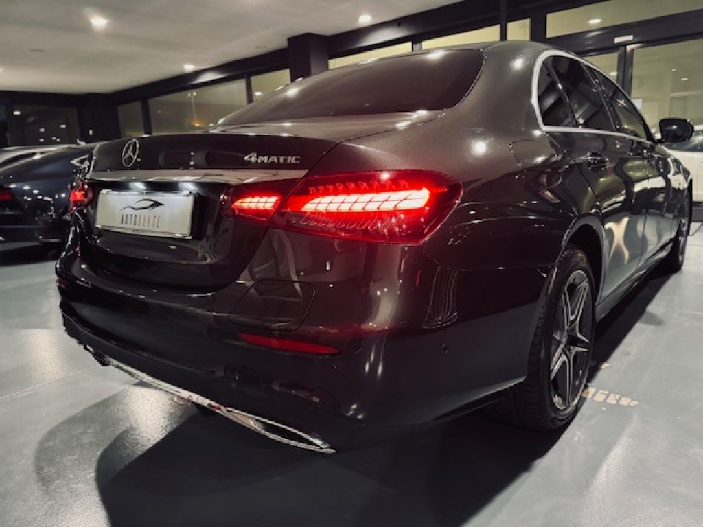 Clicca per ingrandire E 300 - de 4Matic Berlina Premium Plus AMG