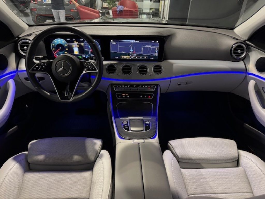 Clicca per ingrandire E 300 - de 4Matic Berlina Premium Plus AMG