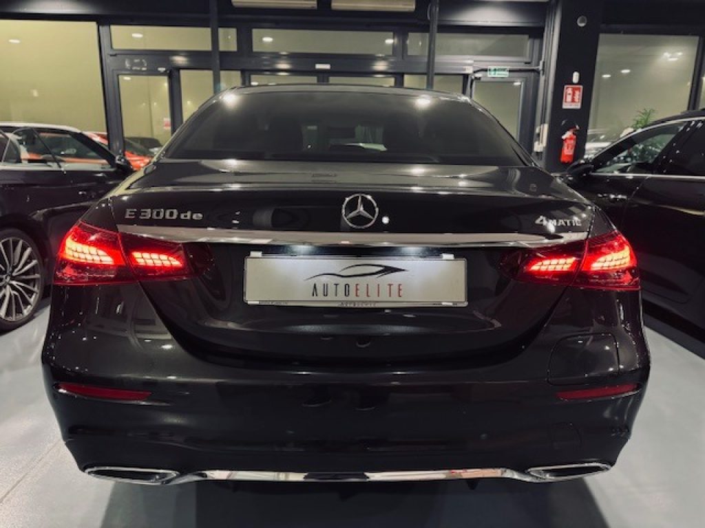 Clicca per ingrandire E 300 - de 4Matic Berlina Premium Plus AMG