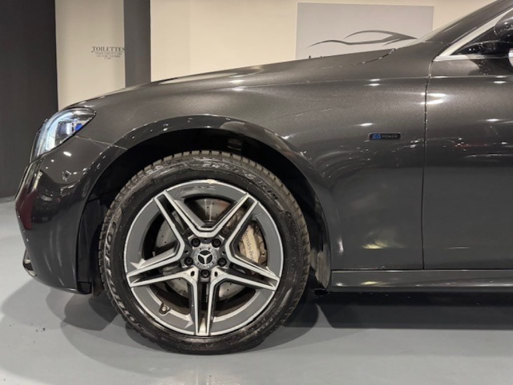 Clicca per ingrandire E 300 - de 4Matic Berlina Premium Plus AMG