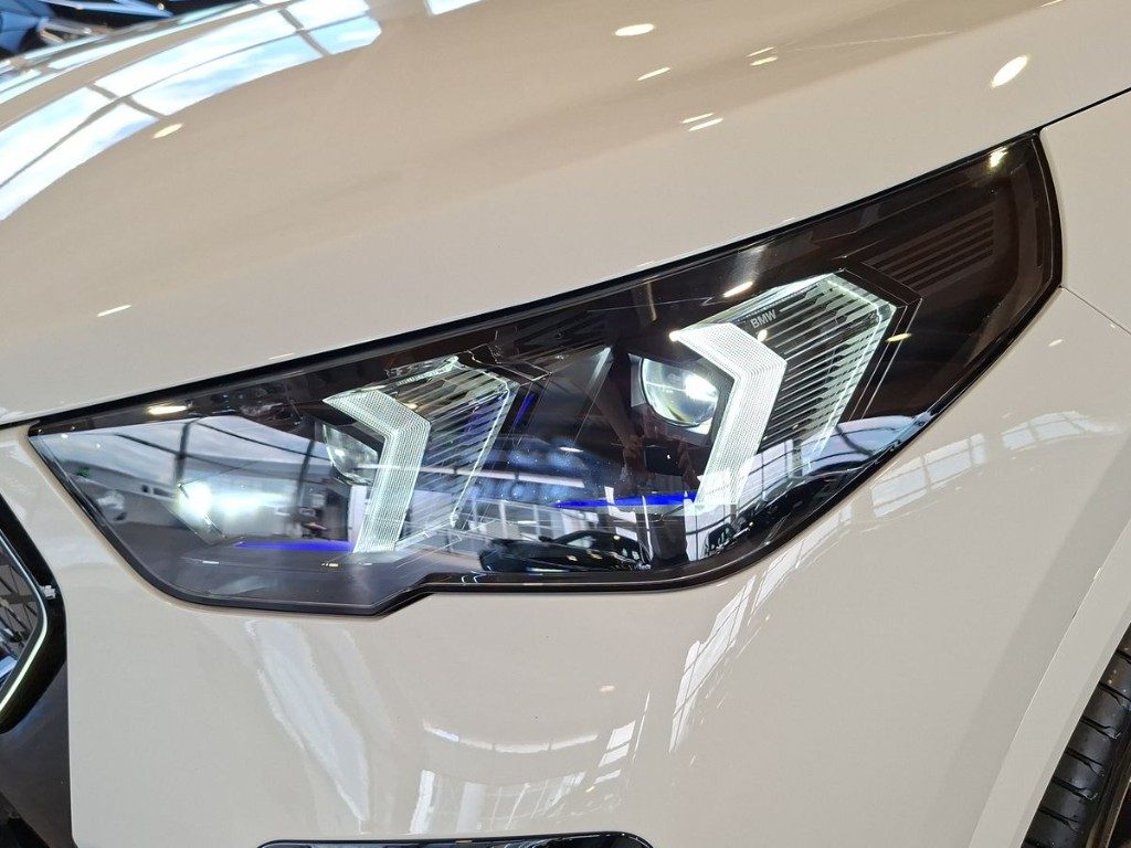 BMW iX2 xDrive 30 Msport Pro - 6