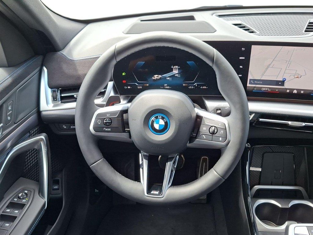 BMW iX2 xDrive 30 Msport Pro - 14