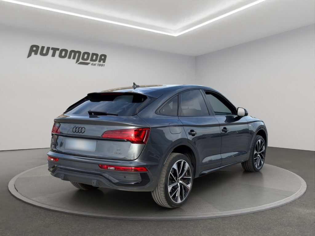 AUDI Q5 40 2.0 tdi Identity Black - 4
