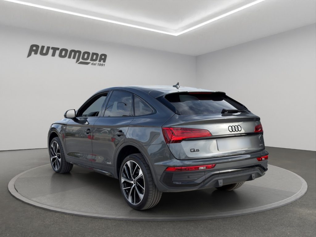AUDI Q5 40 2.0 tdi Identity Black - 6