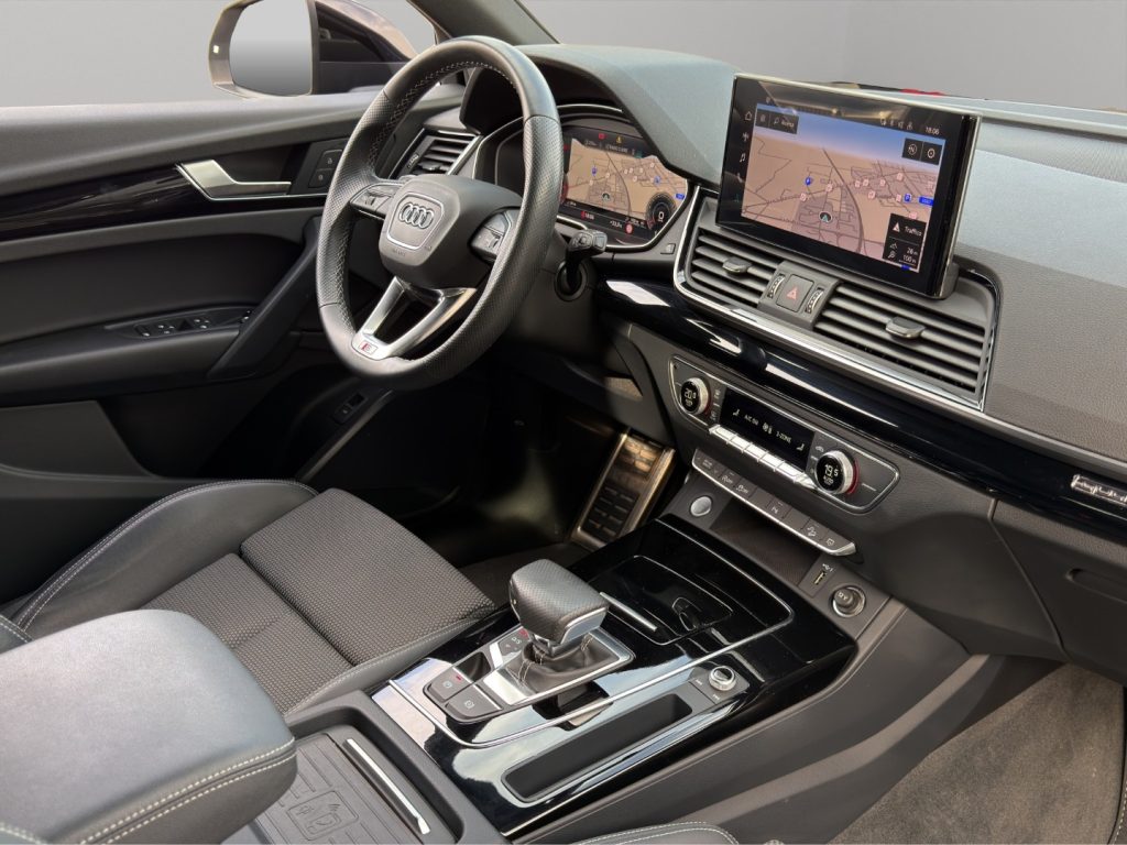 AUDI Q5 40 2.0 tdi Identity Black - 10