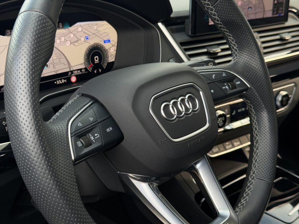 AUDI Q5 40 2.0 tdi Identity Black - 11