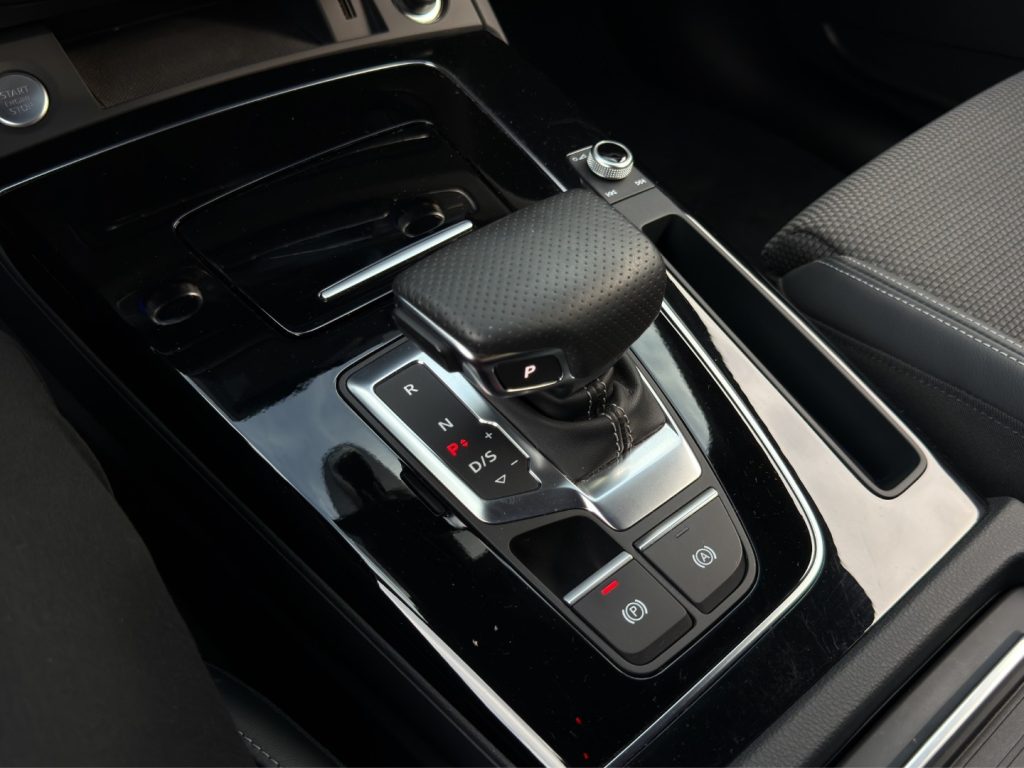 AUDI Q5 40 2.0 tdi Identity Black - 14