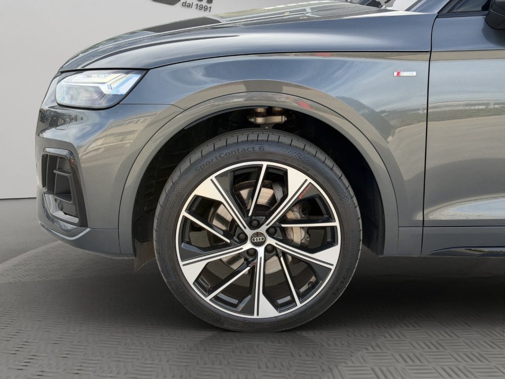 AUDI Q5 40 2.0 tdi Identity Black - 19