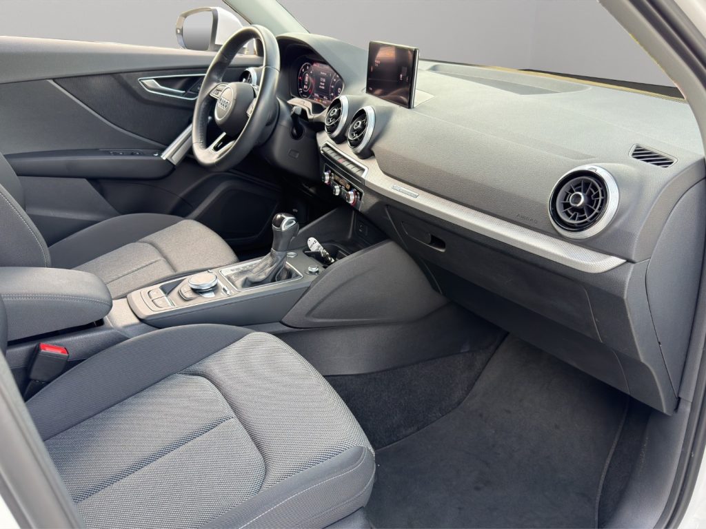 AUDI Q2 30 TDI S tronic - 9