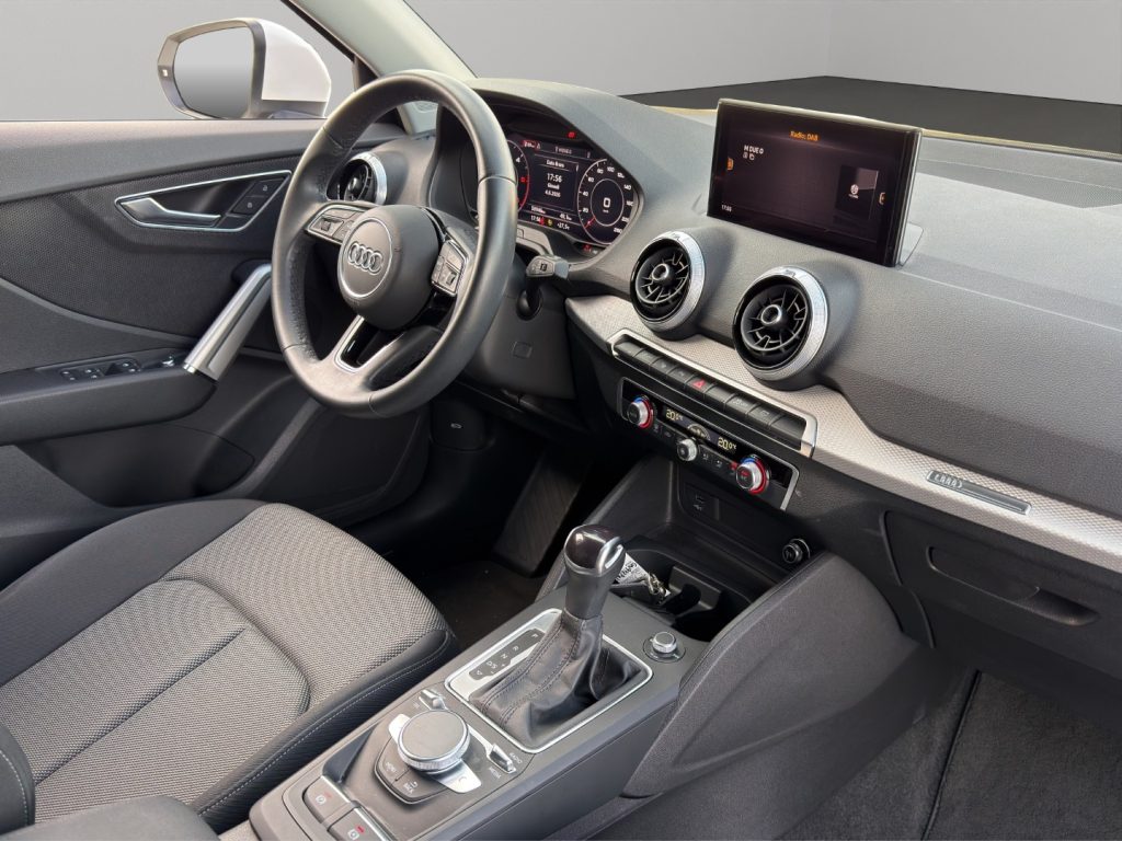 AUDI Q2 30 TDI S tronic - 10