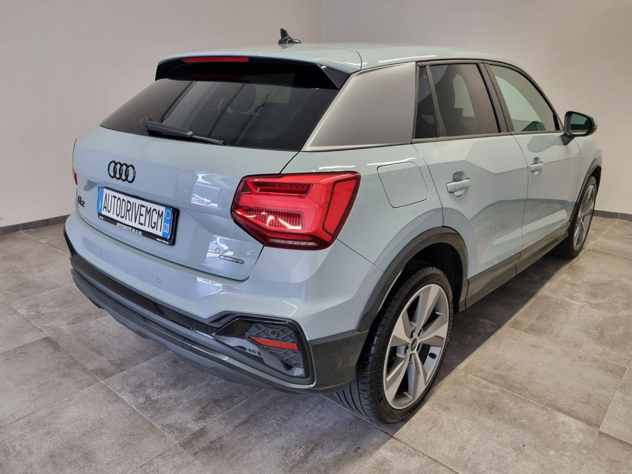 AUDI Q2 40 TFSI quattro S tronic  SLINE Identity Black - 10