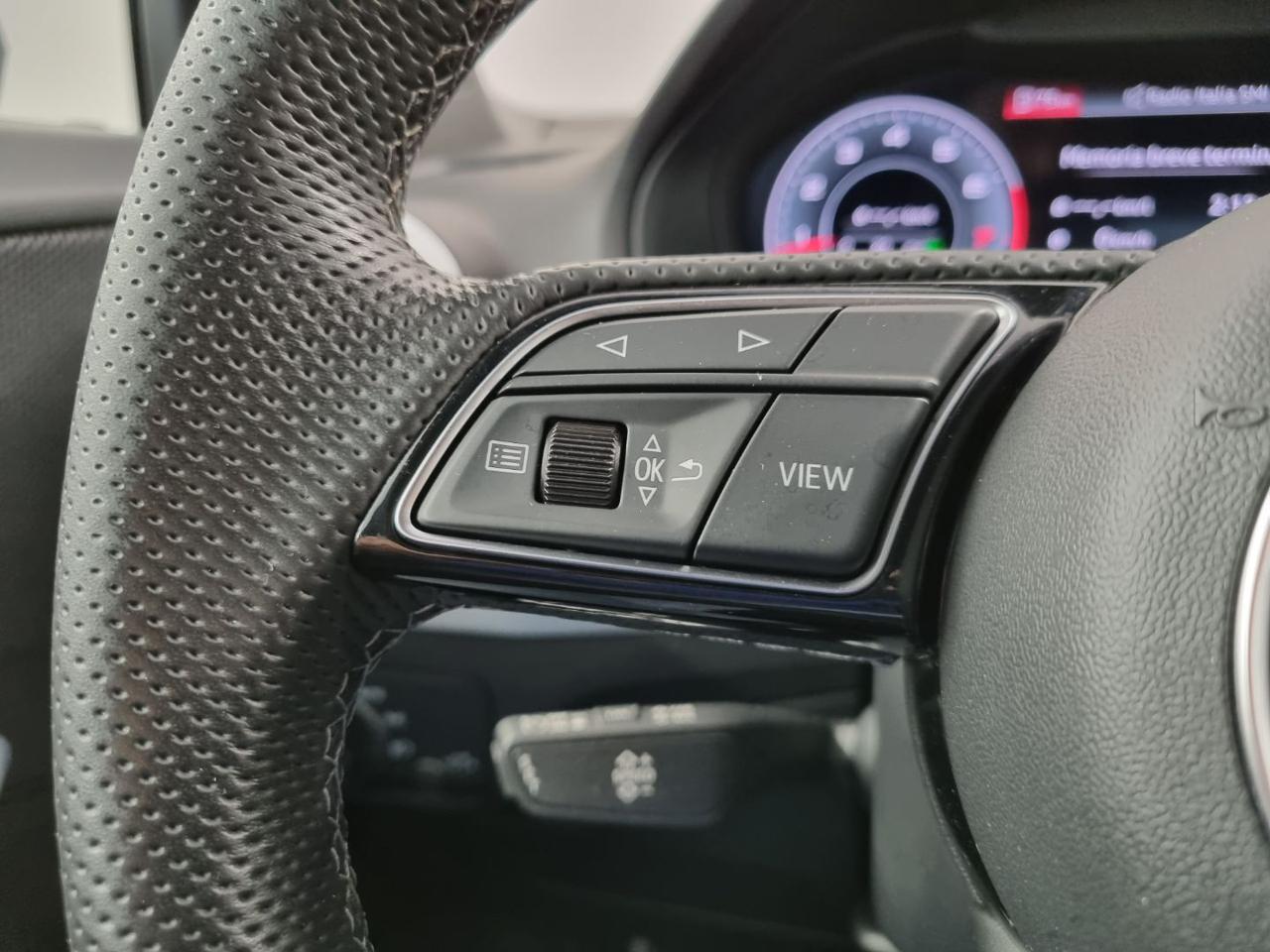AUDI Q2 40 TFSI quattro S tronic  SLINE Identity Black - 26