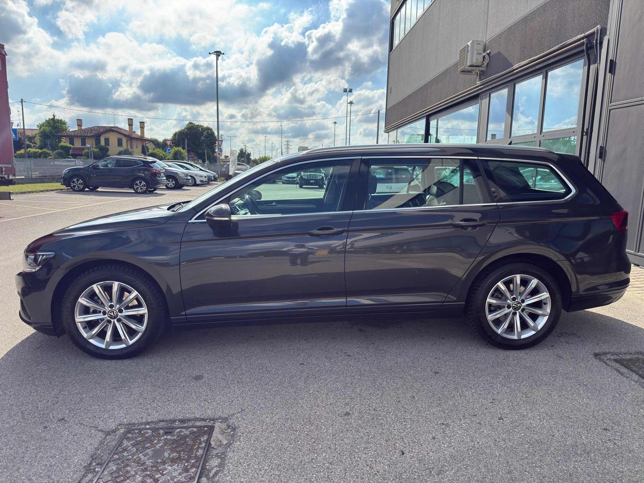Clicca per ingrandire Passat Variant - 2.0 TDI SCR 122 CV EVO DSG Business
