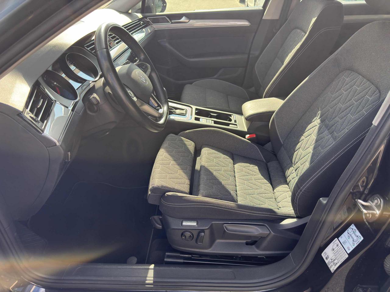 Clicca per ingrandire Passat Variant - 2.0 TDI SCR 122 CV EVO DSG Business