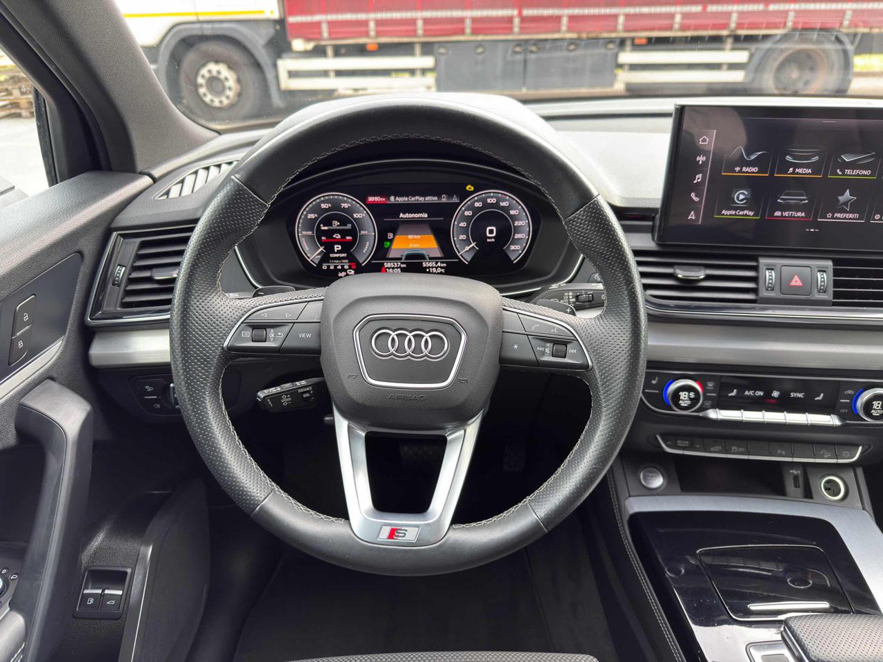 Clicca per ingrandire Q5 - SPB 50 TFSI e quattro Sline plus+IDENTITY BLACK