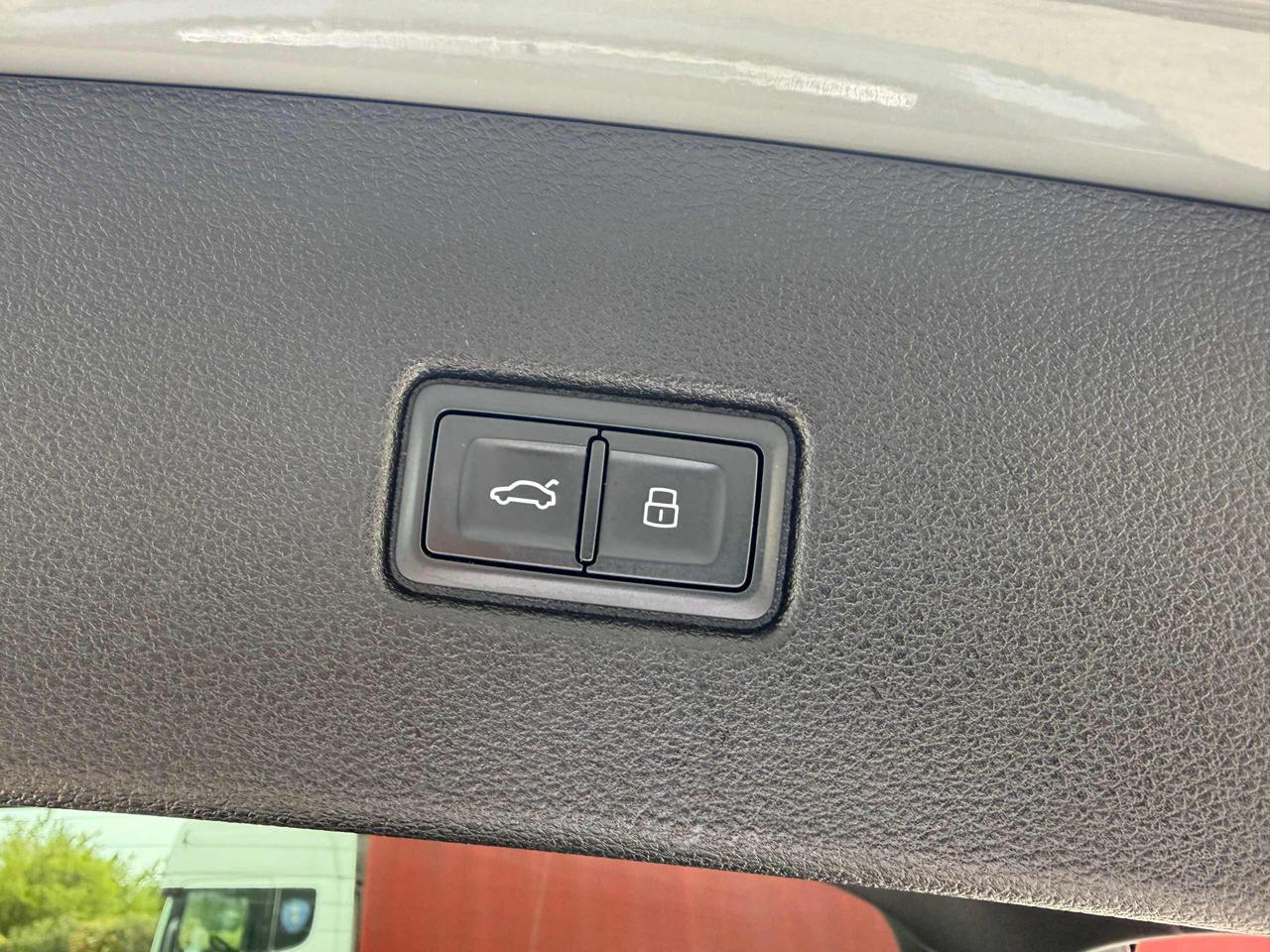 Clicca per ingrandire Q5 - SPB 50 TFSI e quattro Sline plus+IDENTITY BLACK