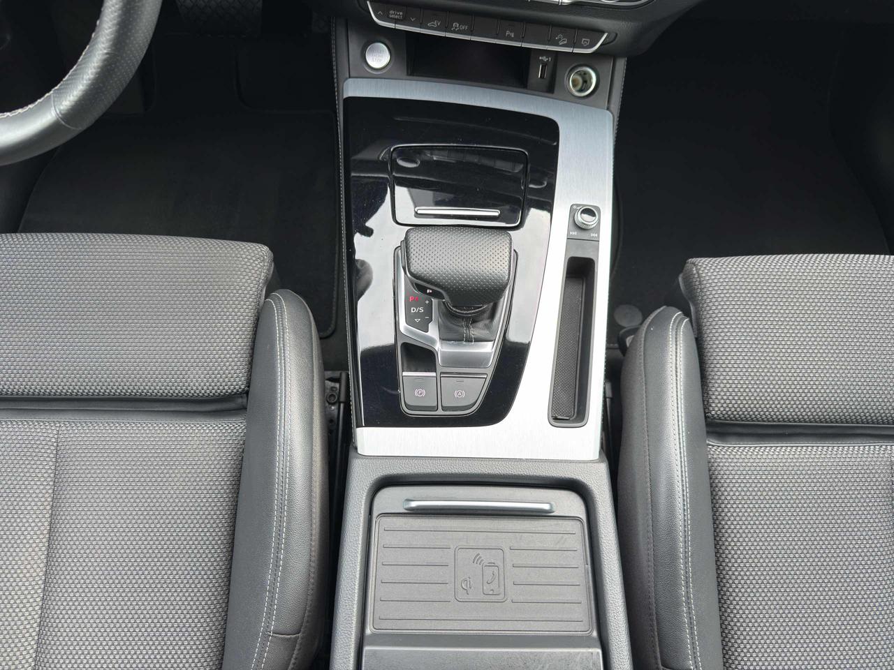 Clicca per ingrandire Q5 - SPB 50 TFSI e quattro Sline plus+IDENTITY BLACK