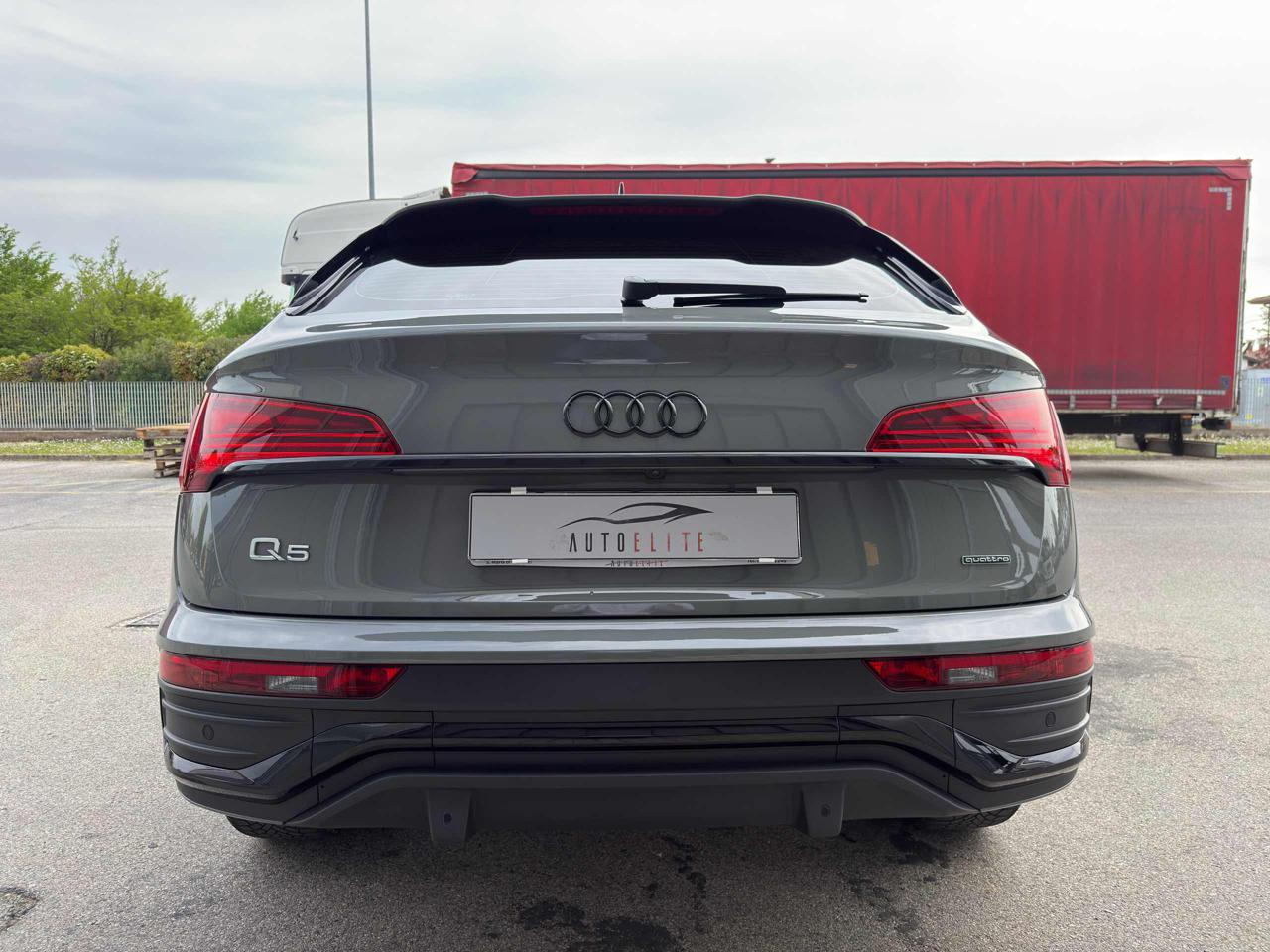 Clicca per ingrandire Q5 - SPB 50 TFSI e quattro Sline plus+IDENTITY BLACK