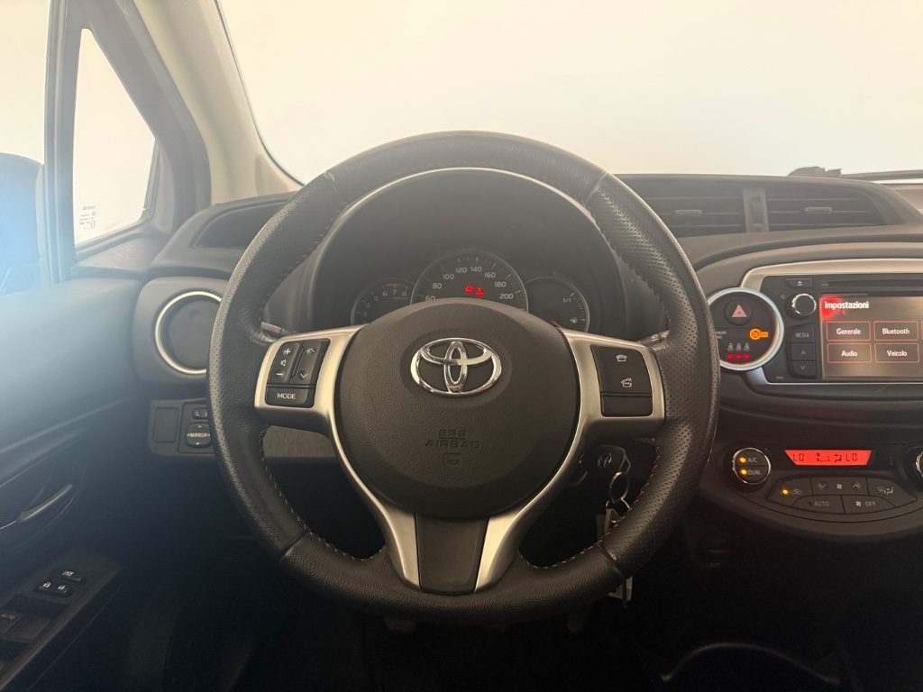 TOYOTA Yaris 1.3 5 porte Trend - 10