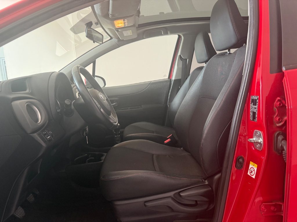 TOYOTA Yaris 1.3 5 porte Trend - 18