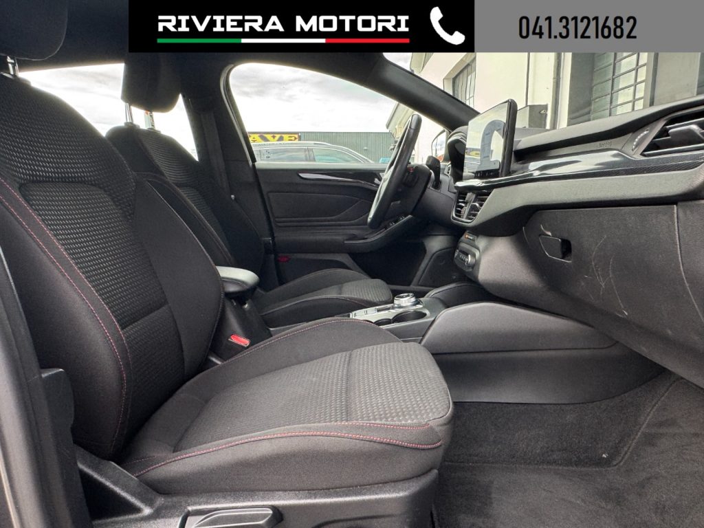 FORD Focus 1.5 EcoBlue 115 CV automatico SW ST-Line - 8