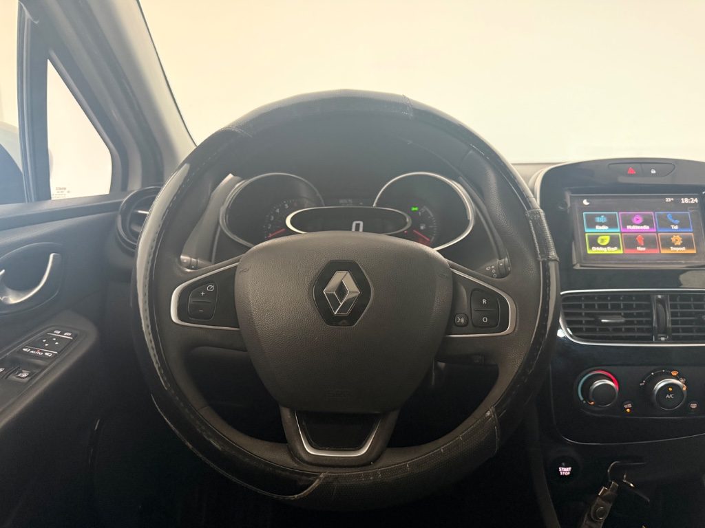 RENAULT Clio Sporter 1.2 75CV Intens - 8