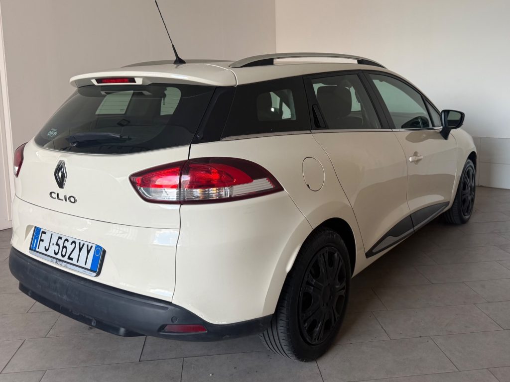 RENAULT Clio Sporter 1.2 75CV Intens - 4