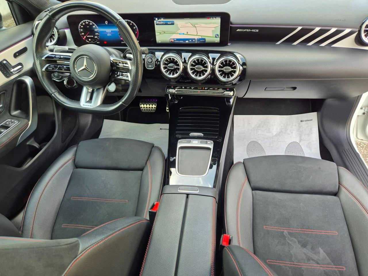 MERCEDES-BENZ A 35 AMG 4Matic Premium Plus - 18