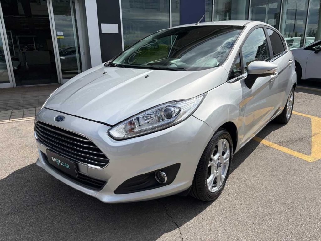 FORD Fiesta 1.5 TDCi 75CV 5 porte Titanium - 2