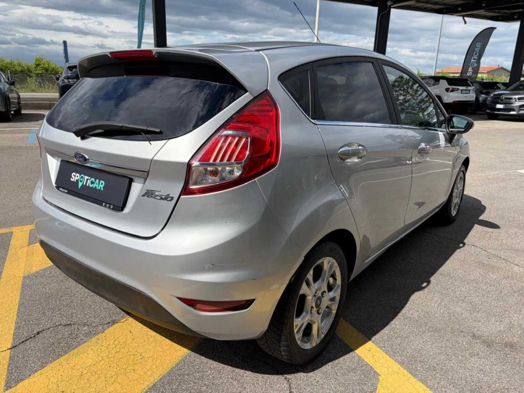 FORD Fiesta 1.5 TDCi 75CV 5 porte Titanium - 6