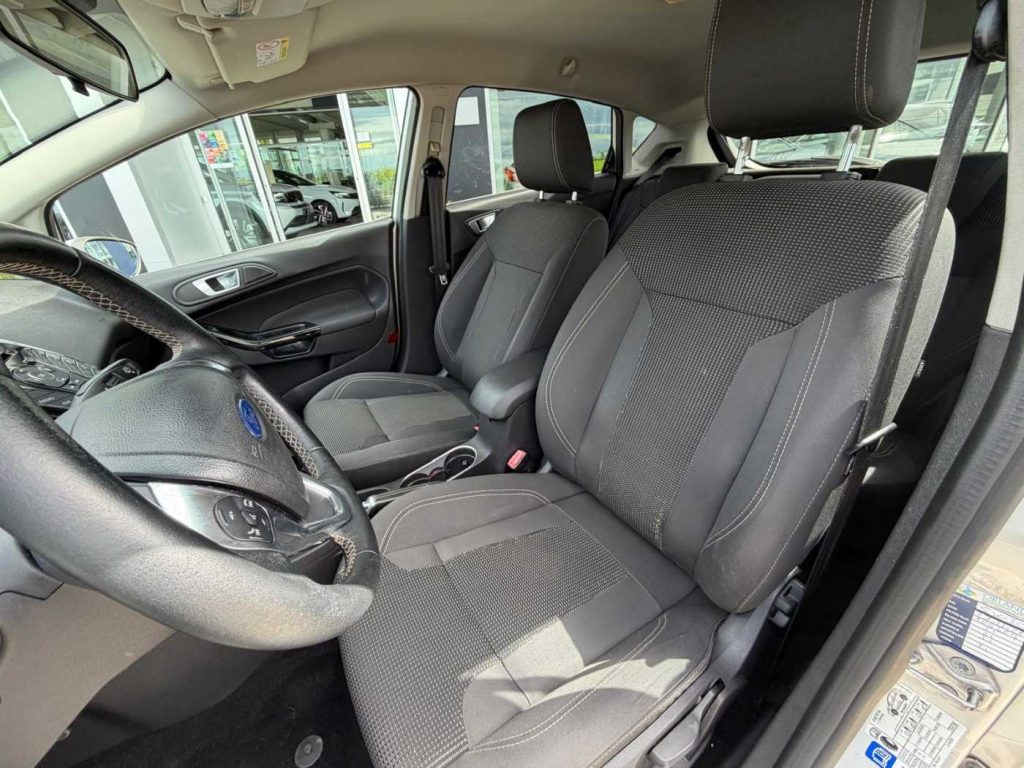 FORD Fiesta 1.5 TDCi 75CV 5 porte Titanium - 12
