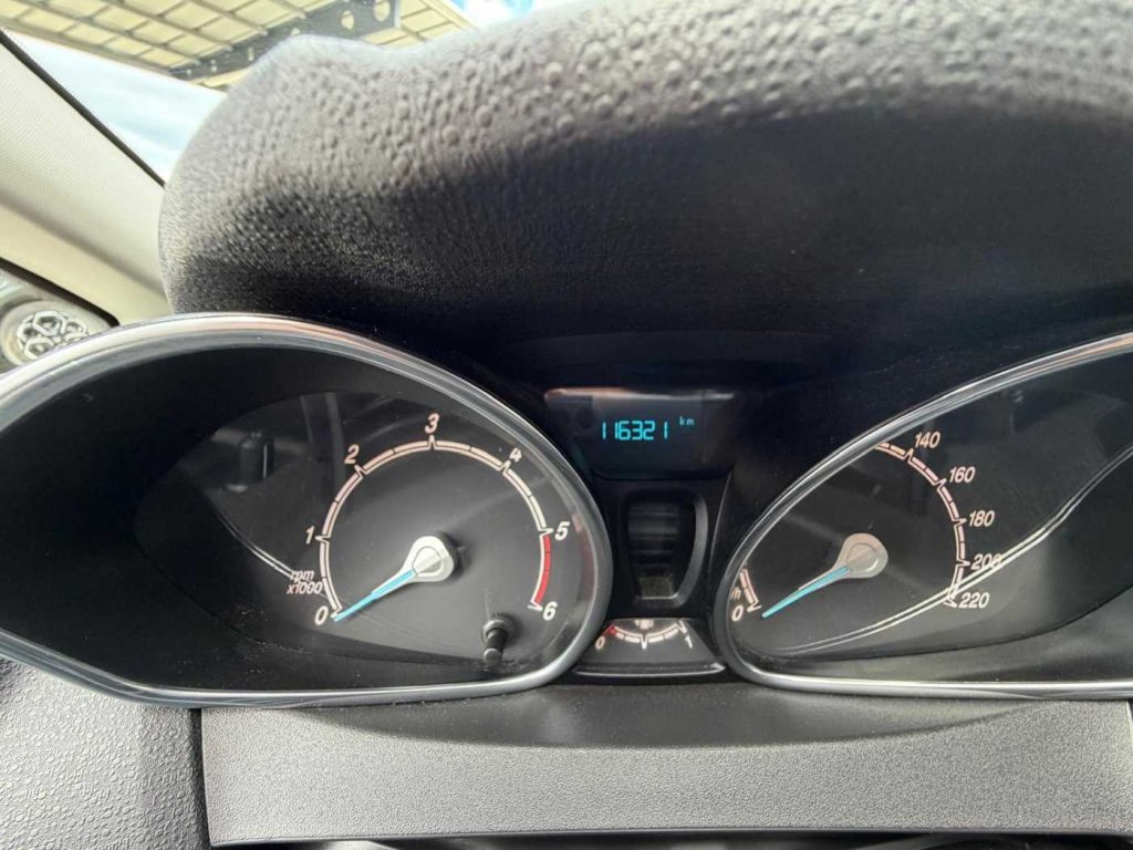 FORD Fiesta 1.5 TDCi 75CV 5 porte Titanium - 14