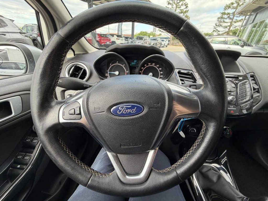 FORD Fiesta 1.5 TDCi 75CV 5 porte Titanium - 18