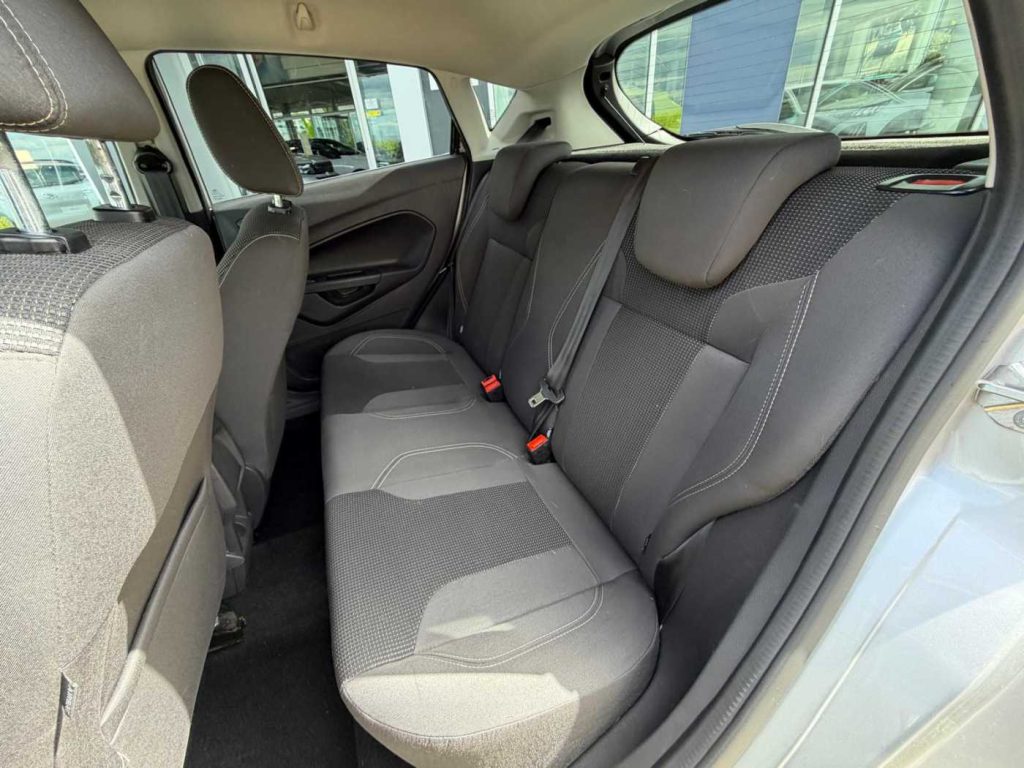 FORD Fiesta 1.5 TDCi 75CV 5 porte Titanium - 11