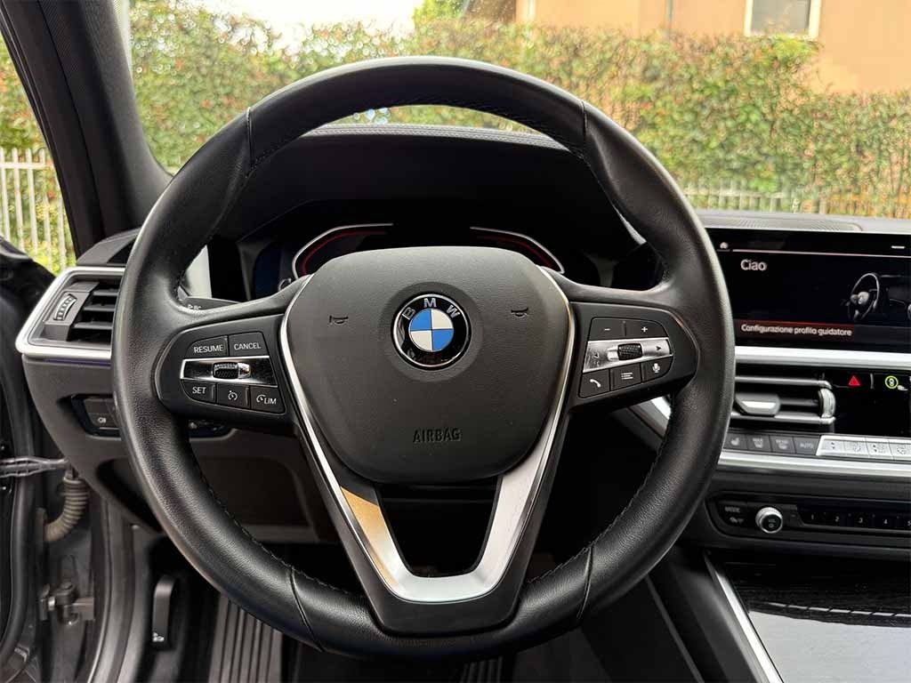 BMW 320 330 i xdrive Luxury BERLINA CILINDRATA 2.000 - 10