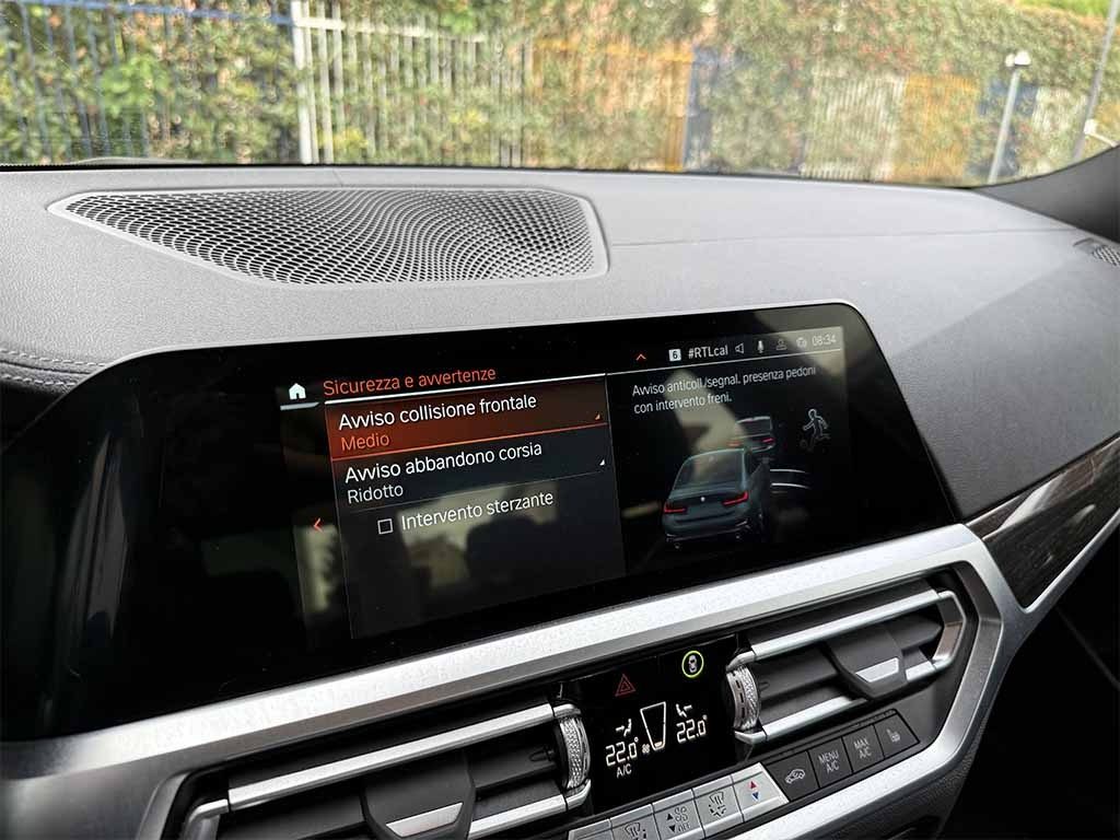 BMW 320 330 i xdrive Luxury BERLINA CILINDRATA 2.000 - 20