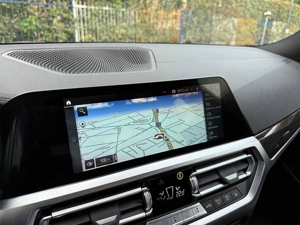 BMW 320 330 i xdrive Luxury BERLINA CILINDRATA 2.000 - 21