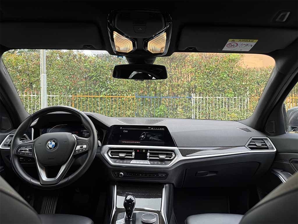 BMW 320 330 i xdrive Luxury BERLINA CILINDRATA 2.000 - 26