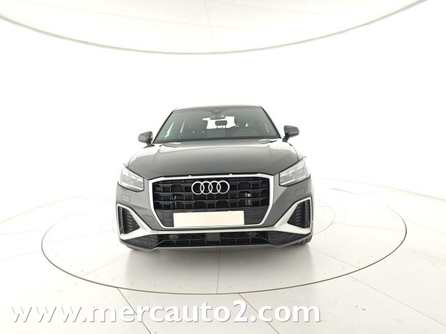 AUDI Q2 Grigio scuro metallizzato