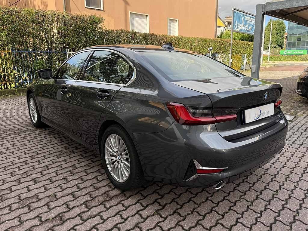 BMW 330 i xdrive Luxury BERLINA CILINDRATA 2.000 - 7