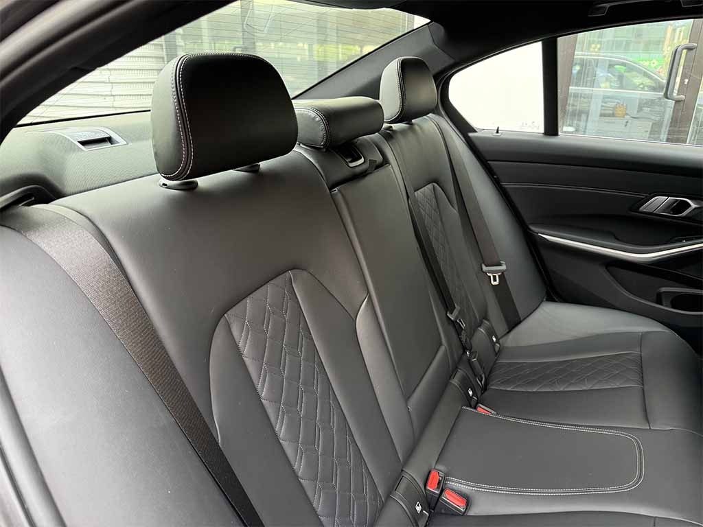 BMW 330 i xdrive Luxury BERLINA CILINDRATA 2.000 - 25