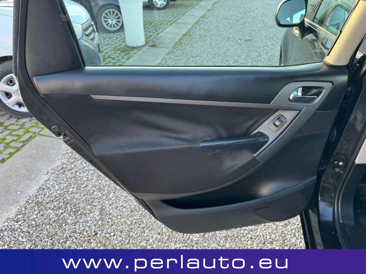 CITROEN C4 Picasso 1.6 HDi 110 FAP Elegance - 13