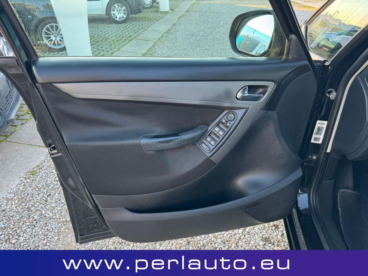 CITROEN C4 Picasso 1.6 HDi 110 FAP Elegance - 8