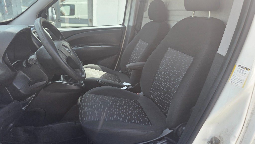 OPEL Combo 1.6 CDTI 105CV PC-TA Van Blitz L1H2 E6 - 10