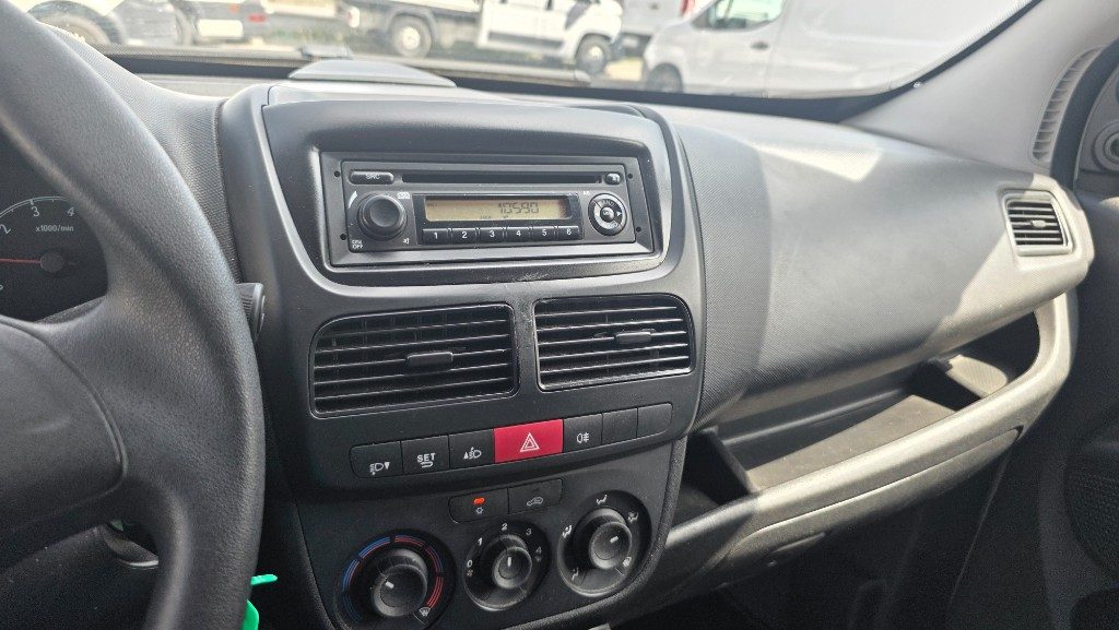 OPEL Combo 1.6 CDTI 105CV PC-TA Van Blitz L1H2 E6 - 12